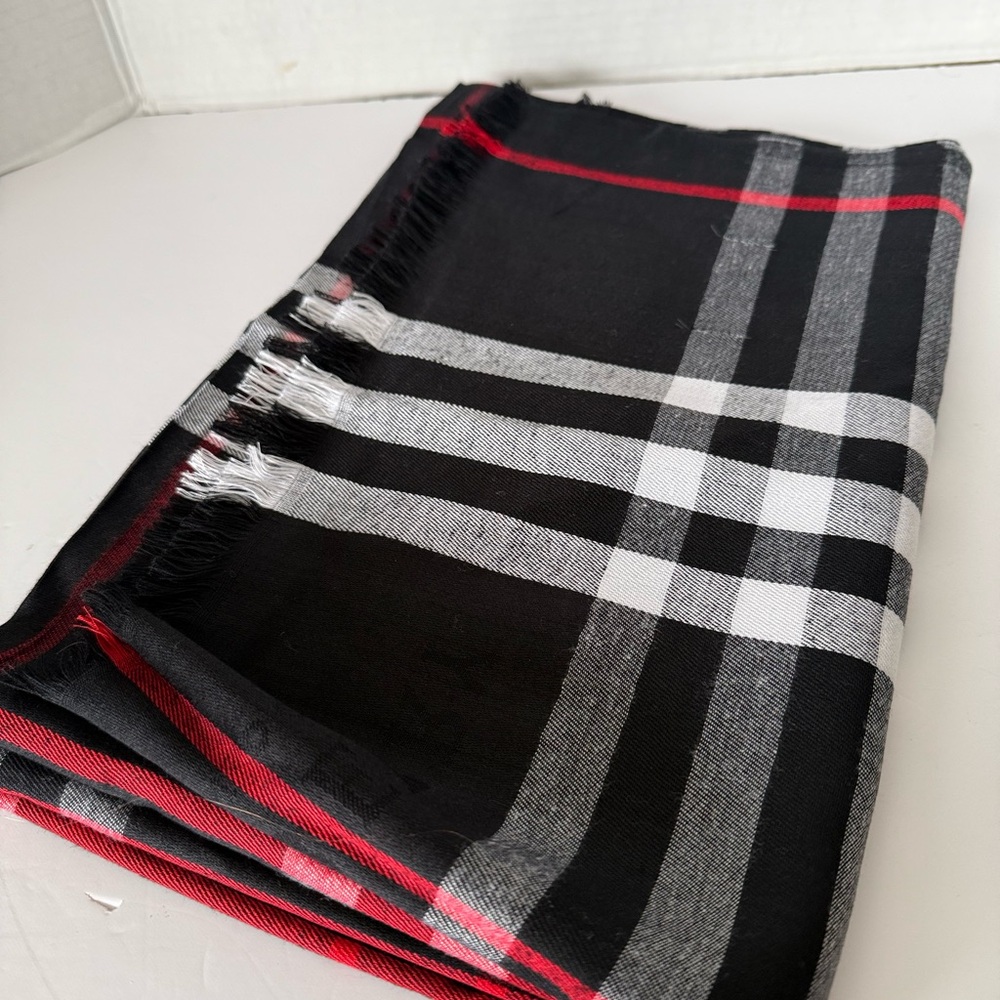 Authentic Burberry Unisex Black and Red Checkered Scarf